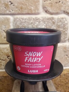 New Lush Snow Fairy Body Conditioner